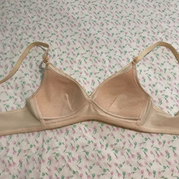 Vintage Triumph Unwired Bra 32A Cream Round Pointy Cup Shaped - Picture 9 of 12